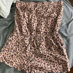 NWOT FOREVER 21 ROMPER